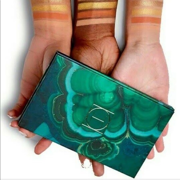 Hipdot Cenote Eyeshadow Palette - Picture 2 of 6